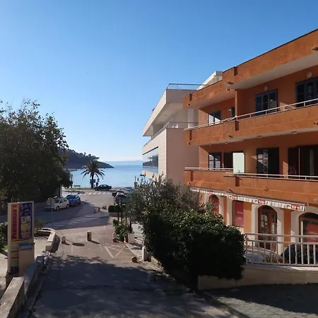 Center * Makarska